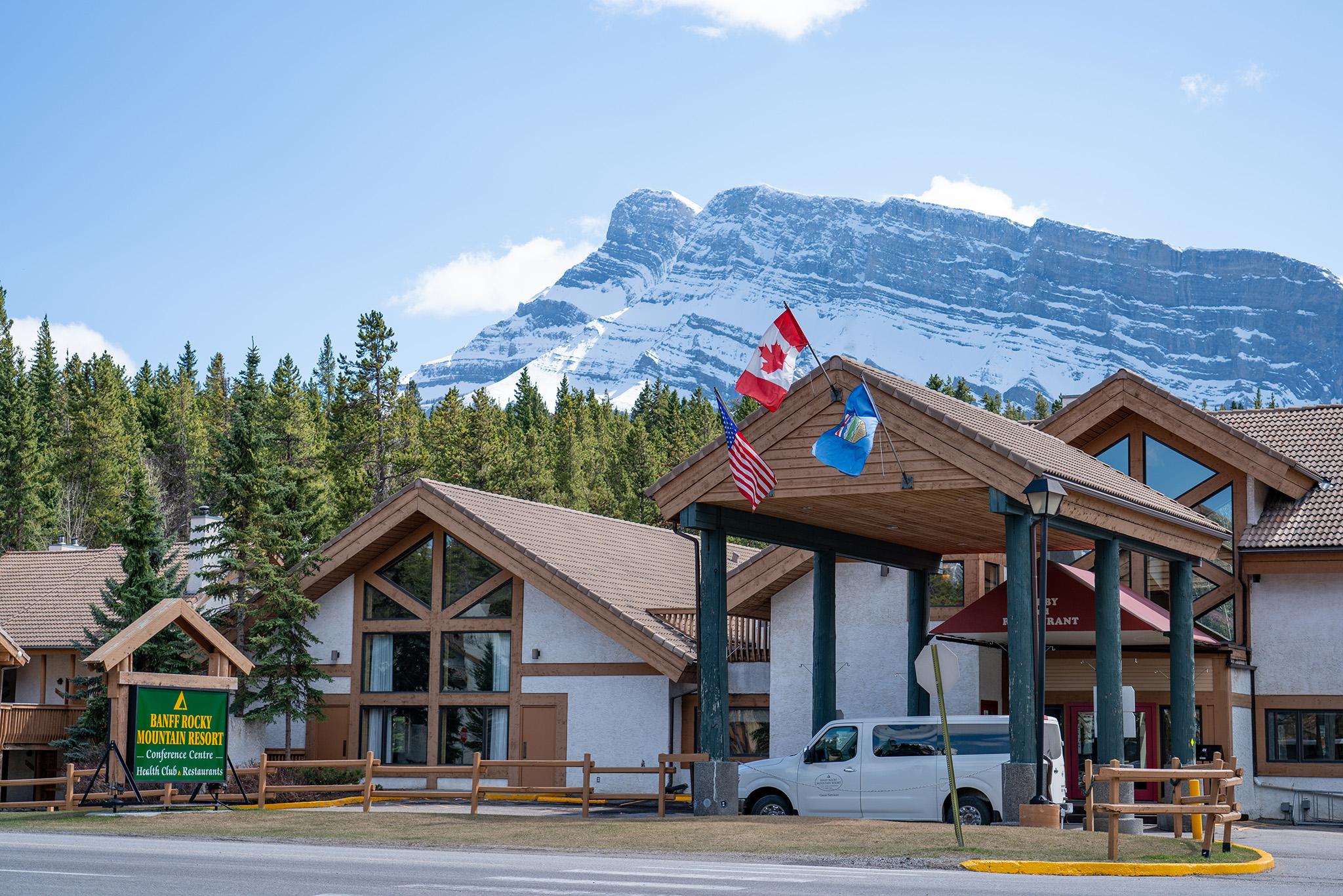 Banff Rocky Mountain Resort Екстериор снимка
