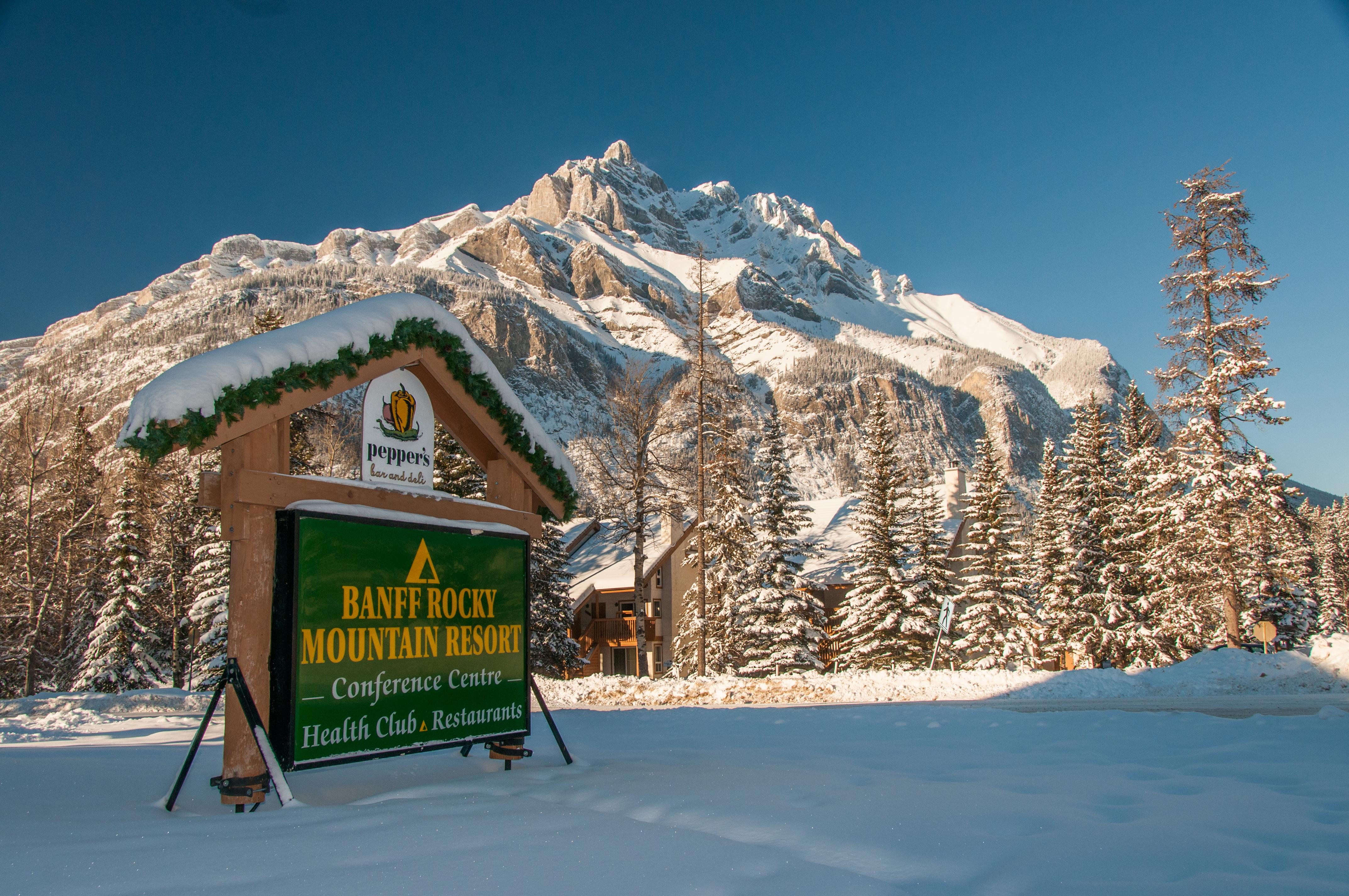 Banff Rocky Mountain Resort Екстериор снимка
