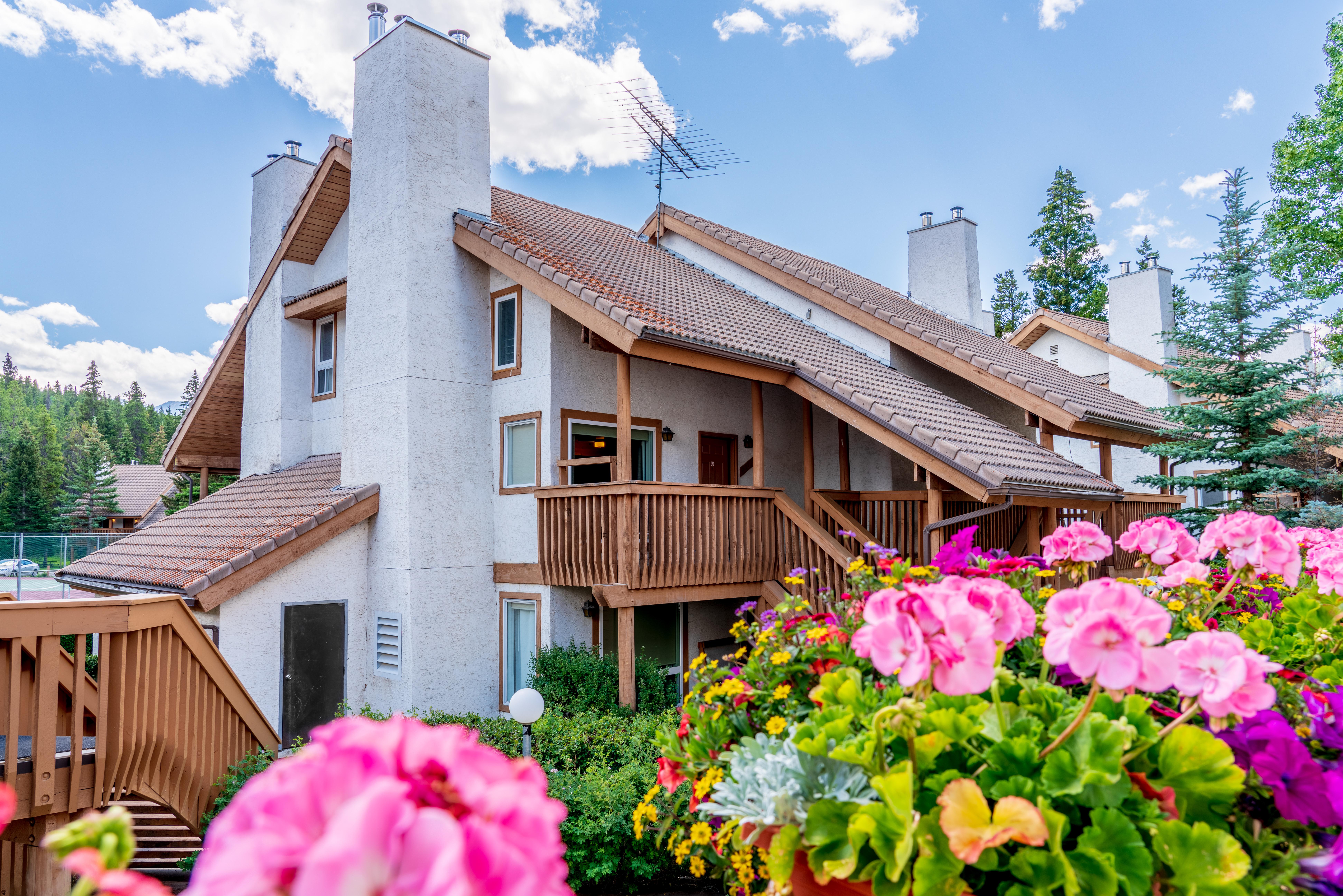 Banff Rocky Mountain Resort Екстериор снимка