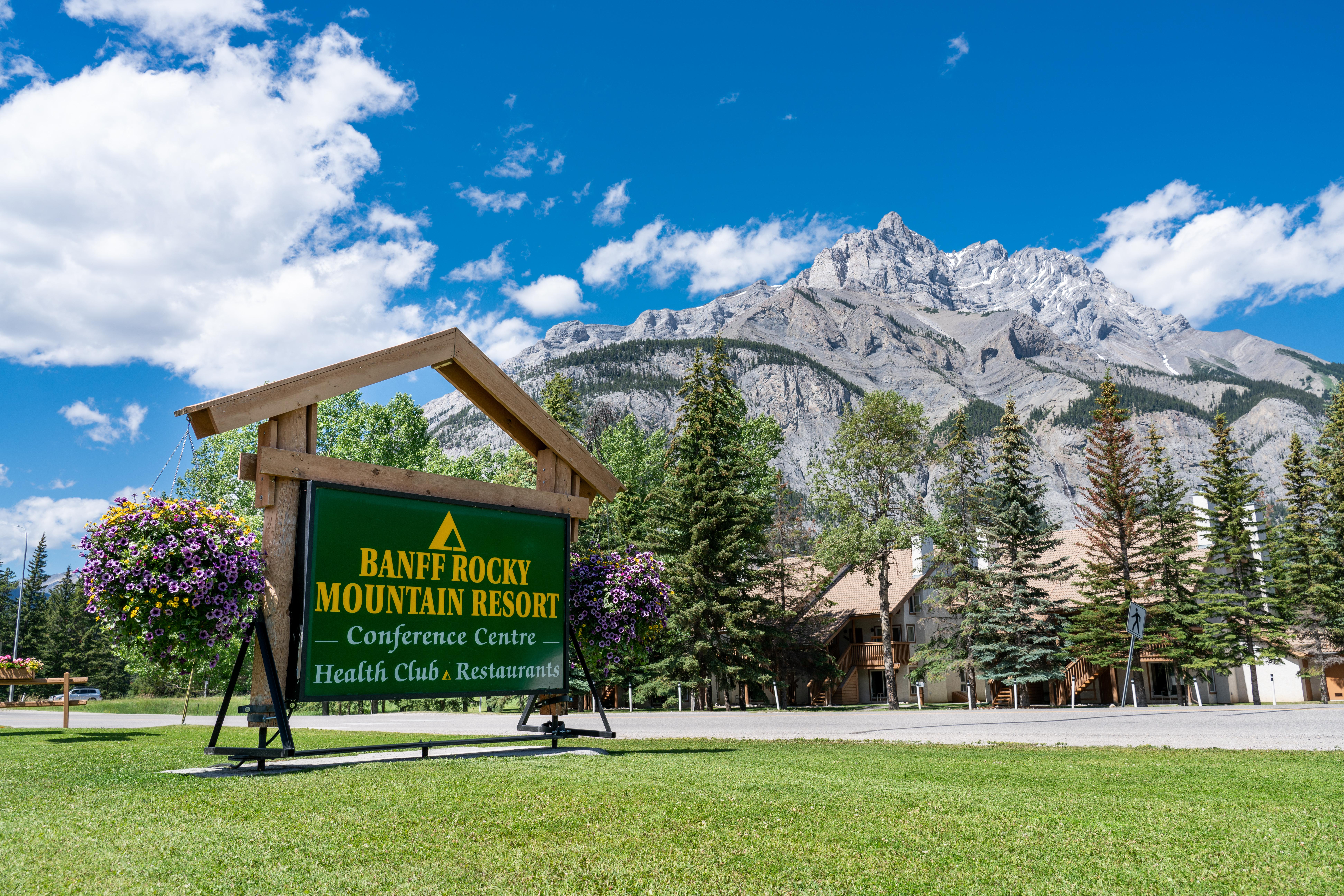 Banff Rocky Mountain Resort Екстериор снимка